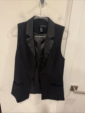 Forever 21 Black Satin-Trim Sleeveless Blazer Vest
